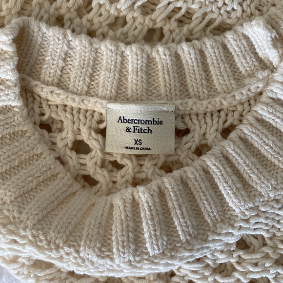 Abercrombie Long-Sleeve Crochet Mesh Knit Crew Top Sweater NWOT - Picture 10 of 11